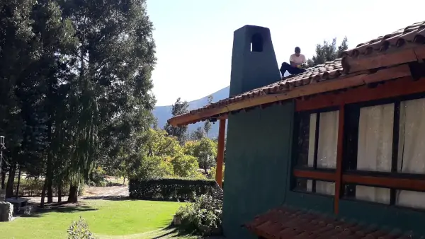 Reparación de teja colonial en Melocotón Cajón del Maipo Santiago